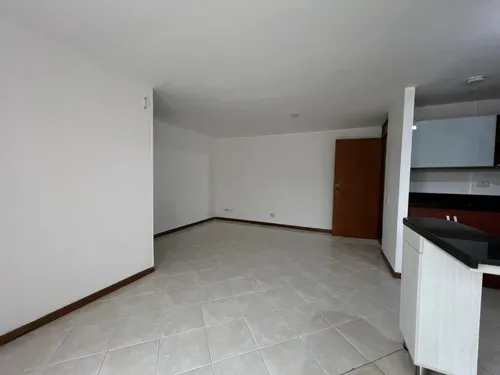Apto Con Amplia Terraza Cubierta En Envigado