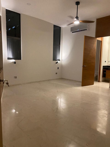 Espectacular Propiedad En Venta En Privada Merida Altabrisa (nvc-2372)