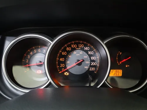 Nissan tiida hb 1.8 Premium