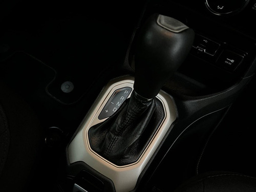 Jeep Renegade 1.8 16V FLEX LONGITUDE 4P AUTOMÁTICO