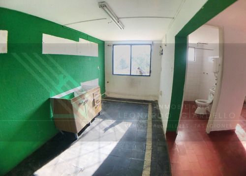 Local Comercial Y Apartamento En Zona Centrica