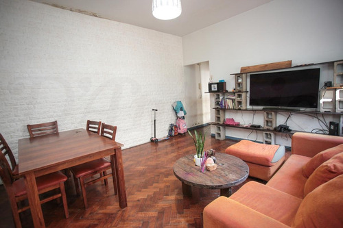 Imagen 3 de 27 de Propiedad Horizontal De 4 Ambientes Con Patio Semicubierto Y Descubierto - Flores