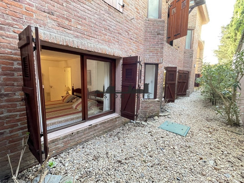 Apartamento En Venta En Manantiales, Primera Linea 3 Dormitorios
