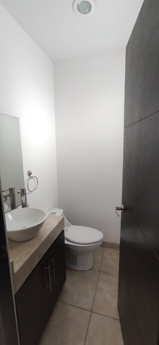 Imagen 3 de 14 de Casa En Renta El Refugio Queretaro Cerca De La Entrada Plaza