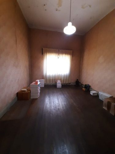 Casa En Venta En Liniers