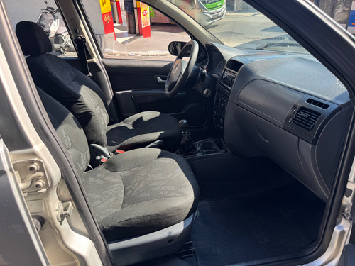 Fiat Siena 1.0 El Flex 4p