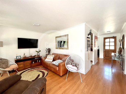Casa En Venta De 3 Dorm. En Colina