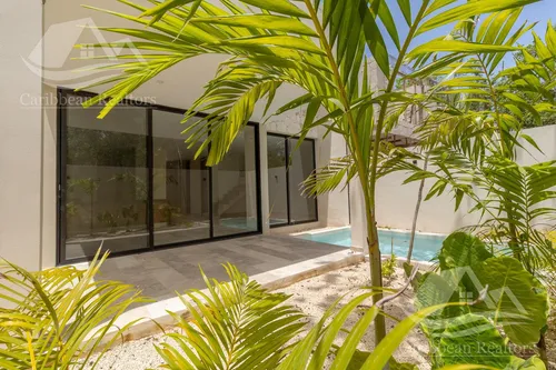 Casa En Venta En Playa Del Carmen Valenia