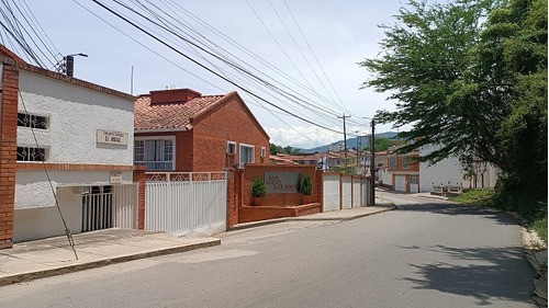 Casa En Venta En Almendros San Gil