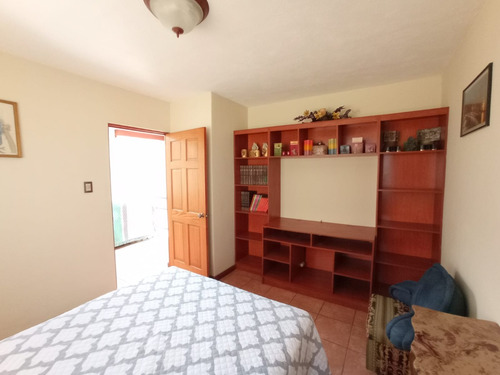 Imagen 24 de 30 de Vendo Belleza De Casa Ubicada En Esquina, 4 Dormitorios, Alta Plusvalia Y Seguridad