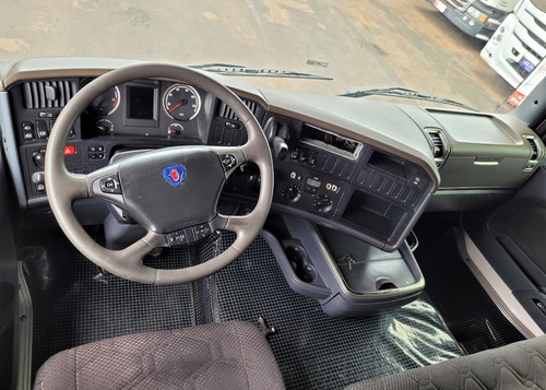 Imagem 11 de 15 de Scania R 440 6x4 Ano 2013/13 Automático