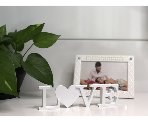 Imagem 1 de 2 de Palavra Decorativa Love - Decoração Sala De Estar