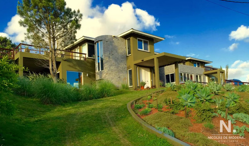 Excelente Casa En Venta En La Barra Con Vistas A Punta Del Este Y Isla De Lobos 