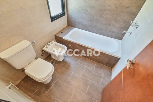 Imagen 16 de 30 de Casa Venta Barrio Privado María Eugenia R&v Moreno