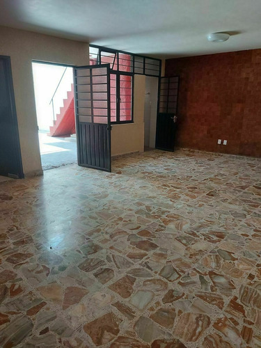 Imagen 10 de 25 de Casa De 220m2 , Excelente Distribución,zona Vallejo