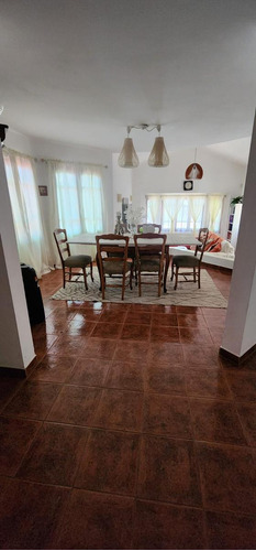 4 Dorm En Suite - Galería - Quincho - 1.500mts2 Terreno