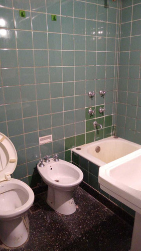 Imagen 4 de 6 de Alquiler Departamento 2 Ambientes Mts Av Rivadavia Y Subte A