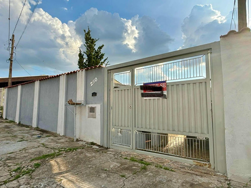 Casa À Venda No Jd Carlos Lourenço