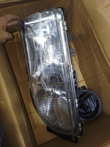 Faro Delt. Ford Sierra 300 Sapphire 90 Engine 2,0 (defecto)