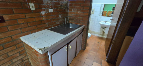 Alquiler De Casa Para Unidad Educativa En La 4 Av. De Prebo