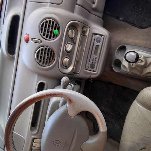 Imagen 7 de 8 de Renault Twingo 2002 1.2 Privilege Pk1 Aa Ab