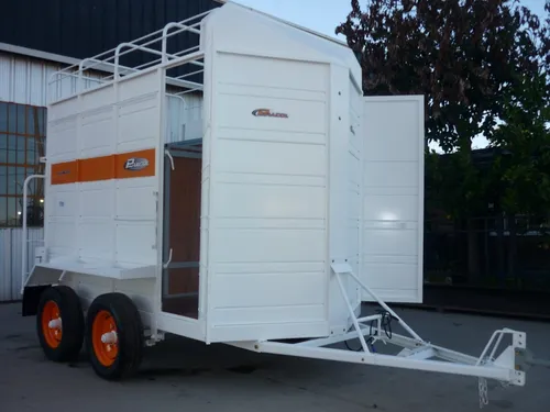 Acoplado Trailer Cerrado Full 2 Caballos Batan Piso Goma