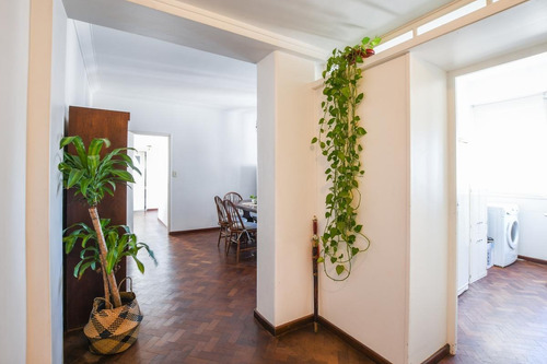 Imagen 2 de 15 de Departamento De 2 Dormitorios Amueblado En Venta Con Cochera Centro Rosario