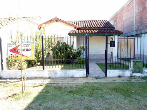 Chalet En Venta En Burzaco Este