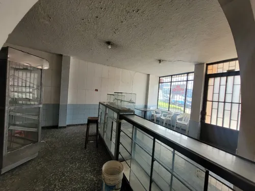 Arriendo 2 Locales Comerciales Paipa Boy Av Libertadores Acreditados