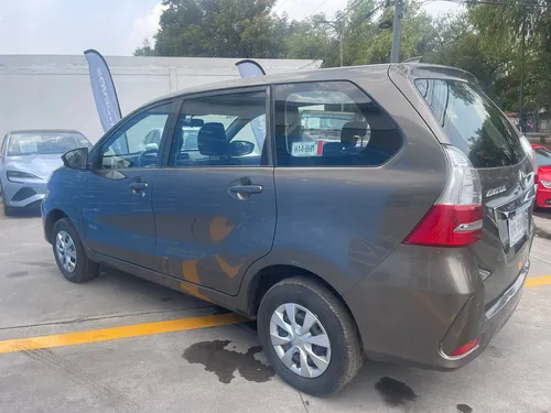 Toyota Avanza 1.5 Le At