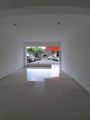 En Mirador Sur, Alquilo Local Comercial, Ubicación Privilegiada