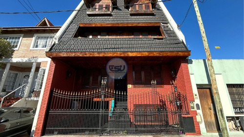 Casa Venta Villa Del Parque 6 Ambientes
