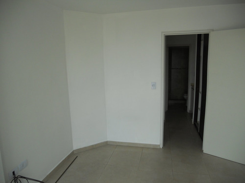 Alberdi - Av. Colon 1046 - Un Dormitorio