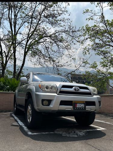 Toyota 4Runner 4.0 Limited Mecánica