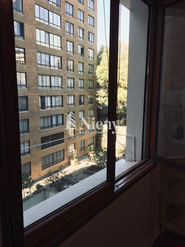 Departamento En Venta De 1 Dorm. En Santiago