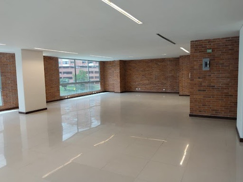 Imagen 2 de 9 de Oficinas En Arriendo Castropol 473-9485