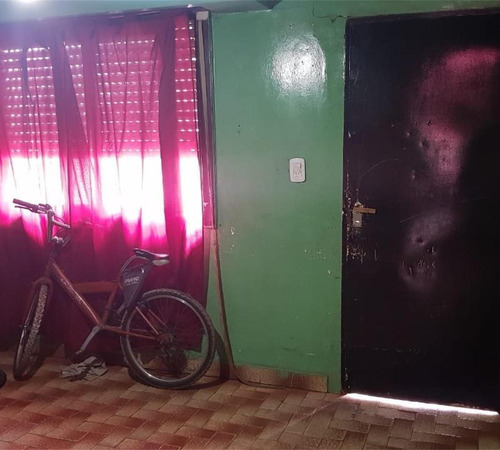 Imagen 4 de 23 de Venta - Dos Casas En Un Lote - Merlo