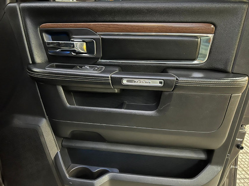 Imagen 9 de 15 de Chrysler Ram 1500 2016 Laramie 5.7 Dc 4x2