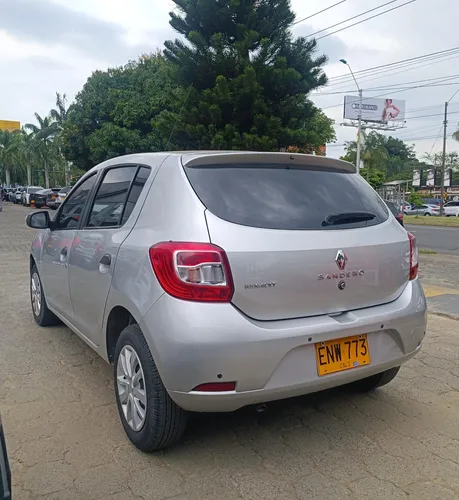 Renault Sandero EXPRESSION 1.6 8V MT MT 1600 8V AA