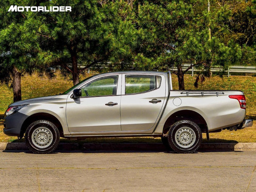 Imagen 2 de 25 de Mitsubishi L200 New 2.4 4x4 | Permuta / Financia