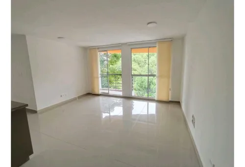 Apartamento Con Hermosa Vista Segundo Piso Con Ascensor