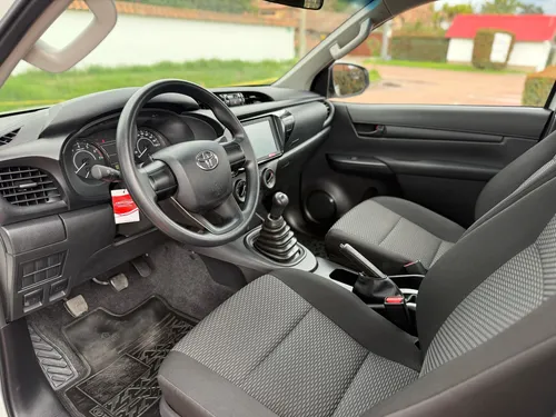 Toyota Hilux 2.7cc Mt 2022