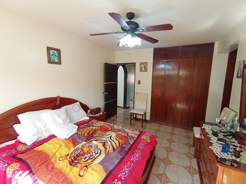 Johana Lazaro Vende Apartamento En Urb. Los Nísperos, Ubicación Estrategica. Resd. San Andres 116 Mts ***solo Clientes***