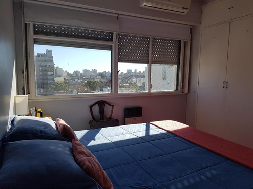 Imagen 12 de 18 de Espectacular Semipiso Alto Con Balcón - Muy Luminoso - Con Baños Y Cocina Reciclados - A 1 Cuadra De Av. Lacroze Y A 2 Cds De Estacion Tren Y Subte Linea B -