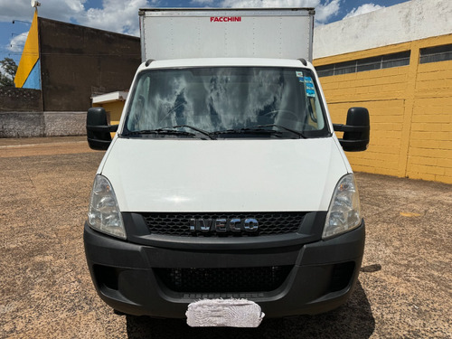 Iveco Daily 35s14 2019 Baú