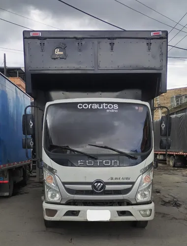 Vehiculo Con Furgon Grande, Llantas 90%, Bien Cuidado