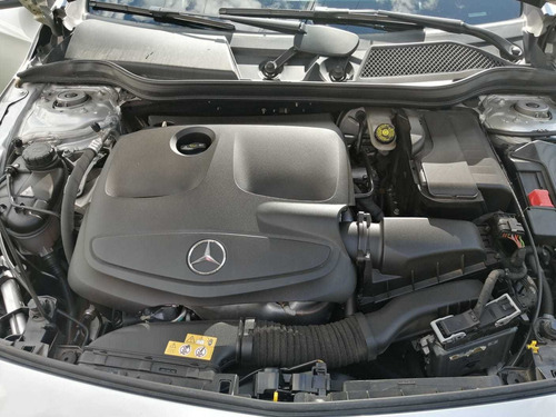 Imagen 6 de 13 de Mercedes-benz Clase A 2018 1.6 A 200 Urban