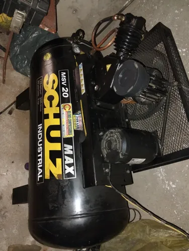Vender-se Compressor Industrial, Com 8 Meses De Uso