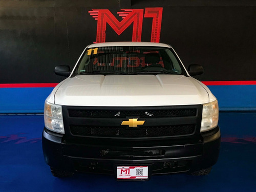 Imagen 2 de 11 de Chevrolet Silverado Cab Reg 2500 T/a 2011 Blanca
