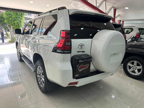 Imagen 10 de 13 de Toyota Prado Vx
